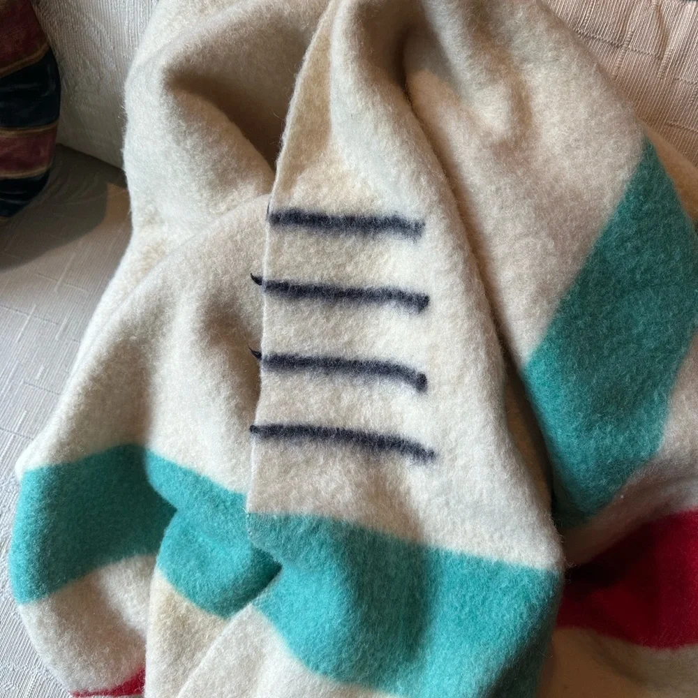 Vintage Hudson’s Bay 4 Point Striped Wool Blanket - Picture 2 of 5